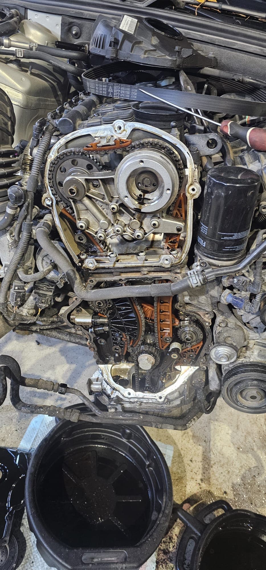 Audi A5 2016 2.0TFSI jakoketjun remontti 3