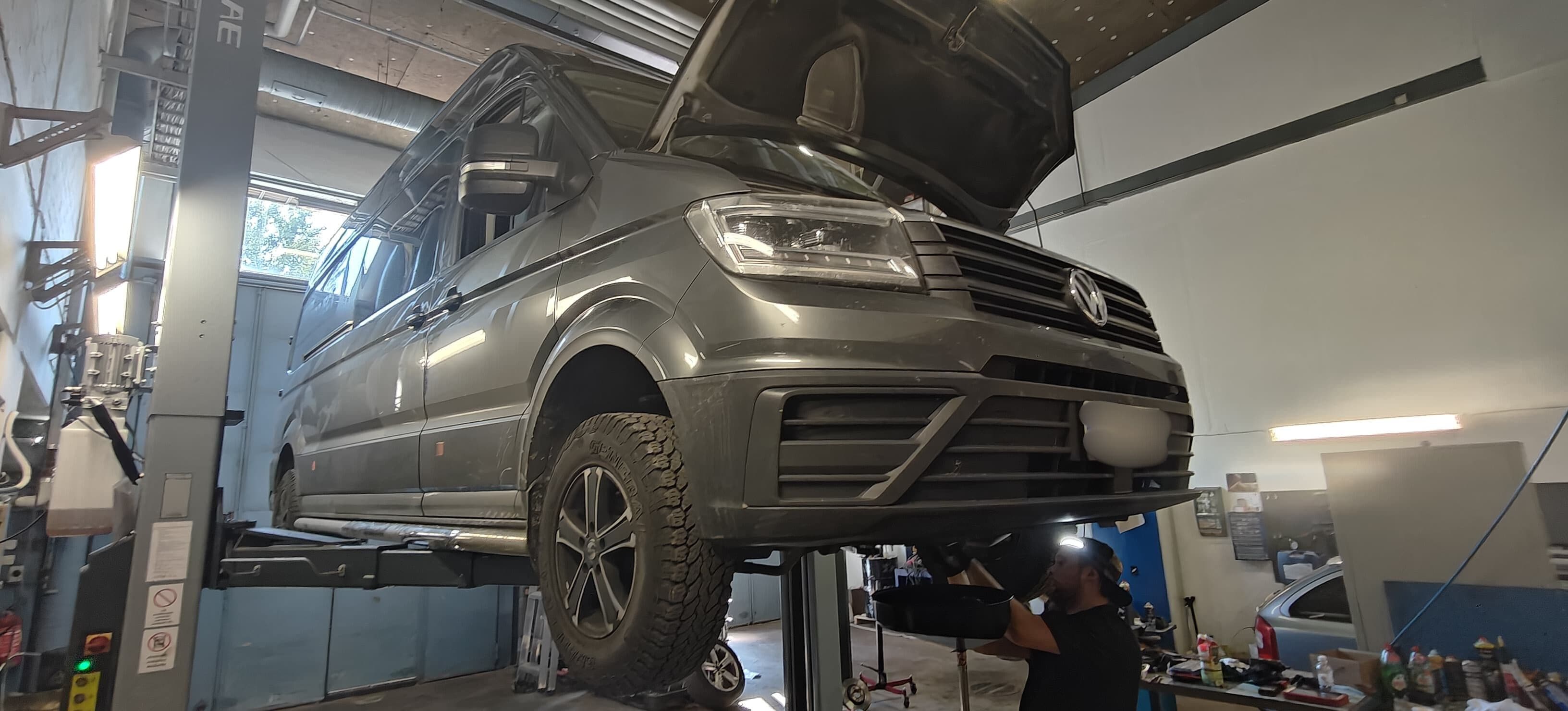 Обслуживание и диагностика дома на колесах Volkswagen Crafter 2019 2.0TDI 1